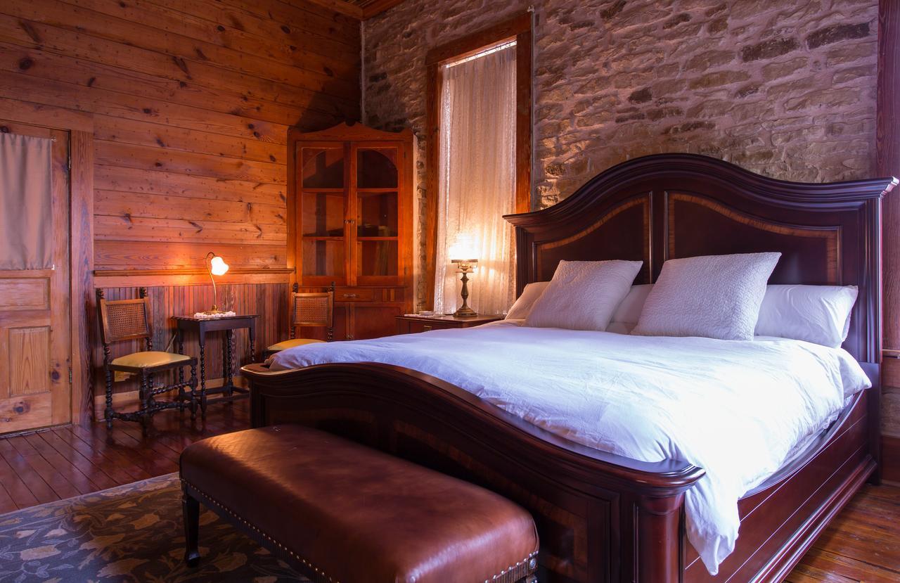 Upstairs Inn Hico 外观 照片
