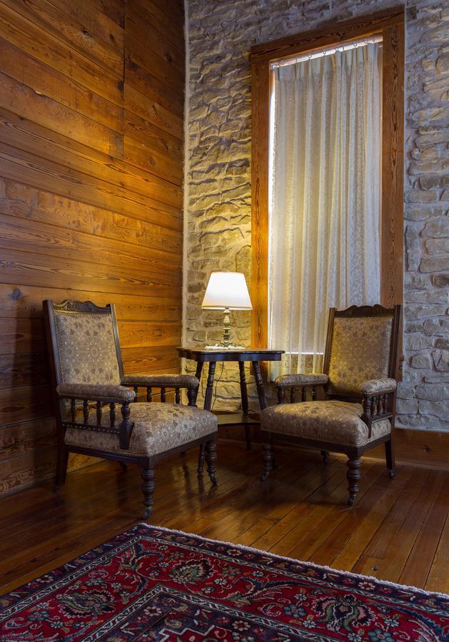 Upstairs Inn Hico 外观 照片