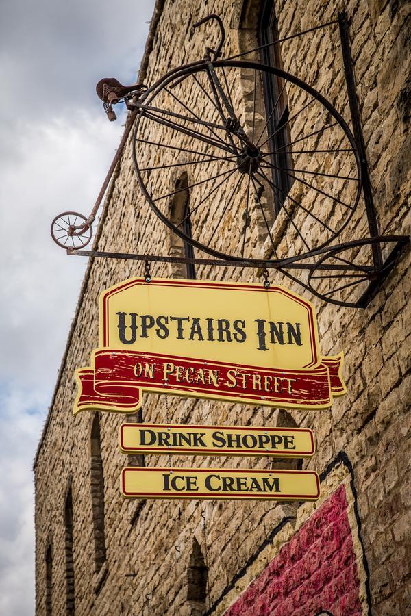 Upstairs Inn Hico 外观 照片