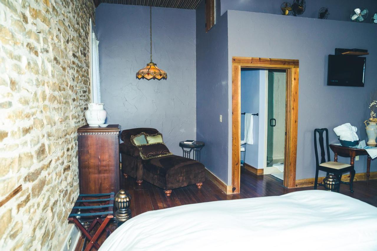 Upstairs Inn Hico 外观 照片